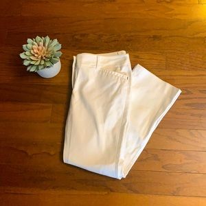 🔥🌸EUC WHBM Boot Cut White Crop Pants Size 6R